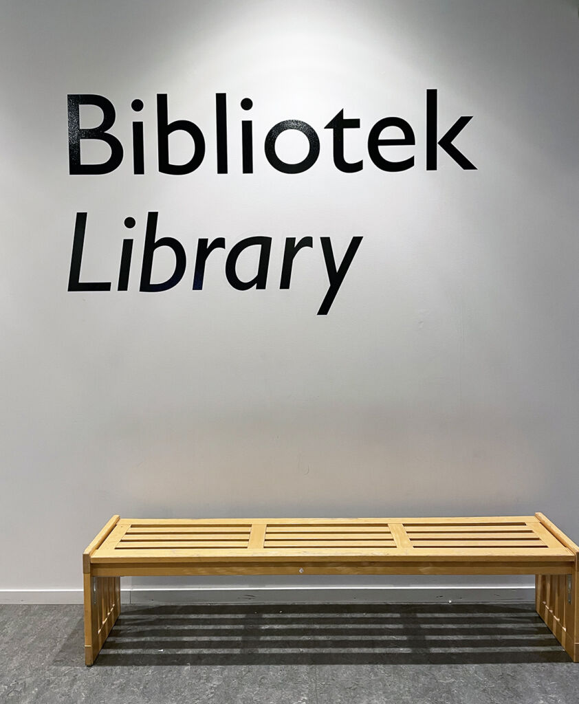 Utskuren dekal till Ekonomikum